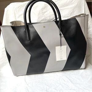 Anya Hindmarch Ebury Maxi feather weight Tote Chevron Brand New! Amazing